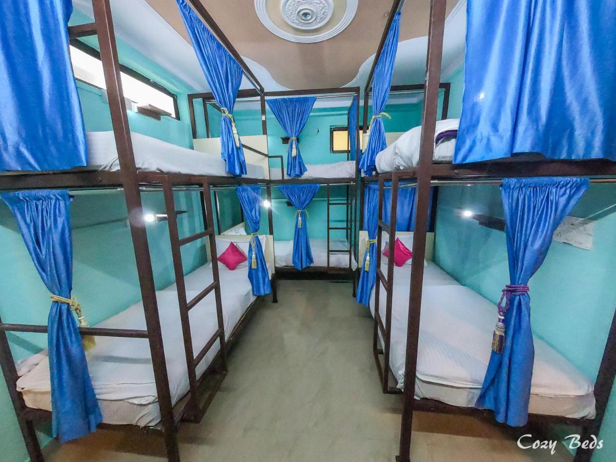 Hostel Cozy Beds Rishikesh Bagian luar foto