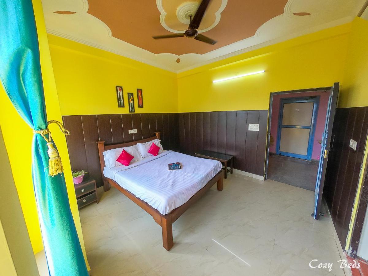 Hostel Cozy Beds Rishikesh Bagian luar foto