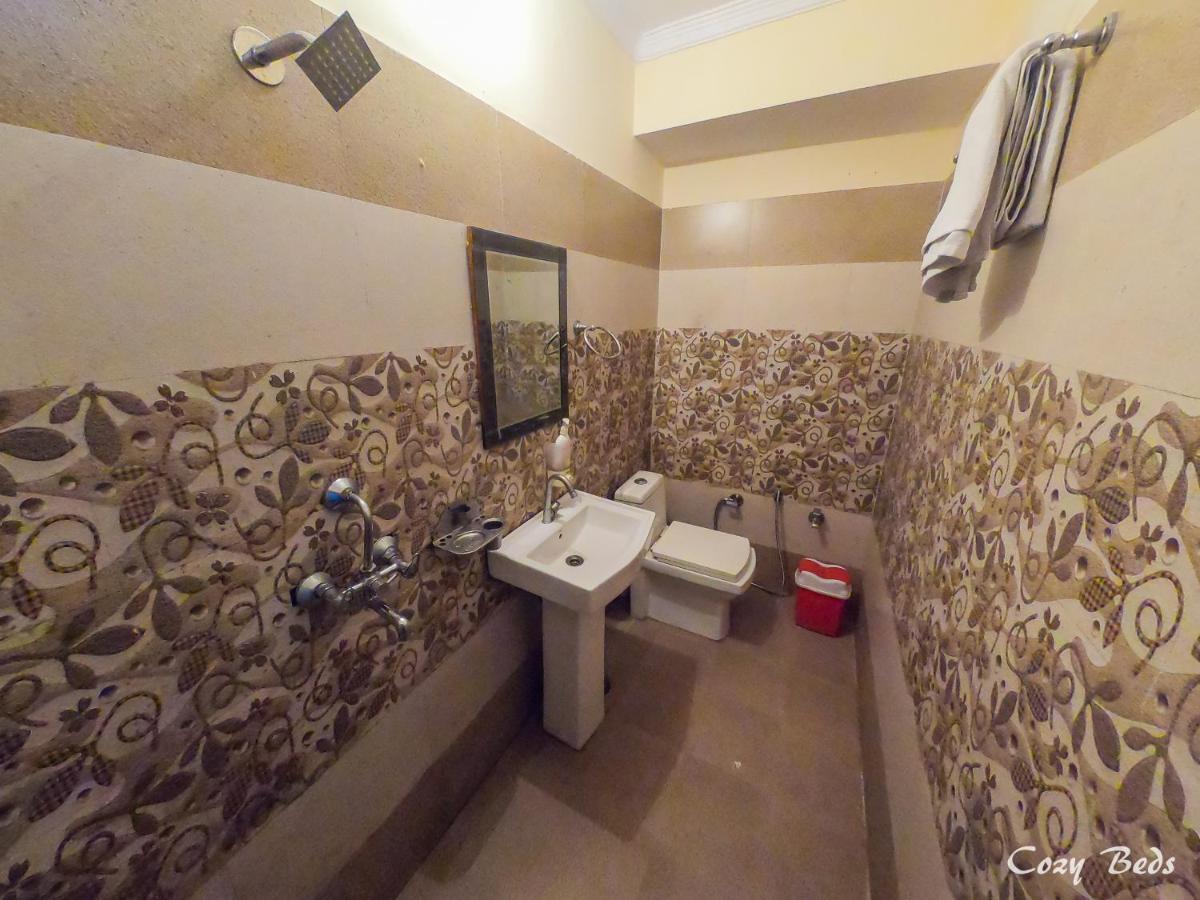Hostel Cozy Beds Rishikesh Bagian luar foto