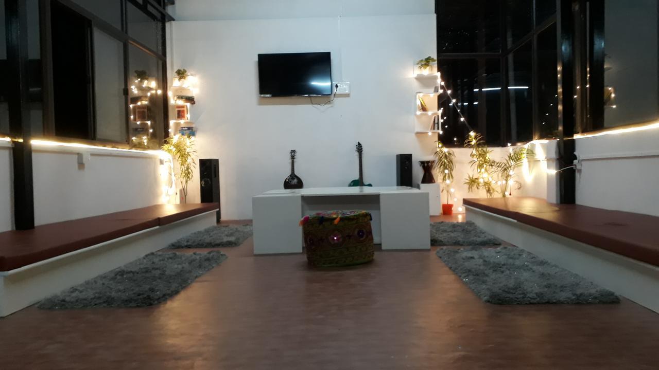 Hostel Cozy Beds Rishikesh Bagian luar foto