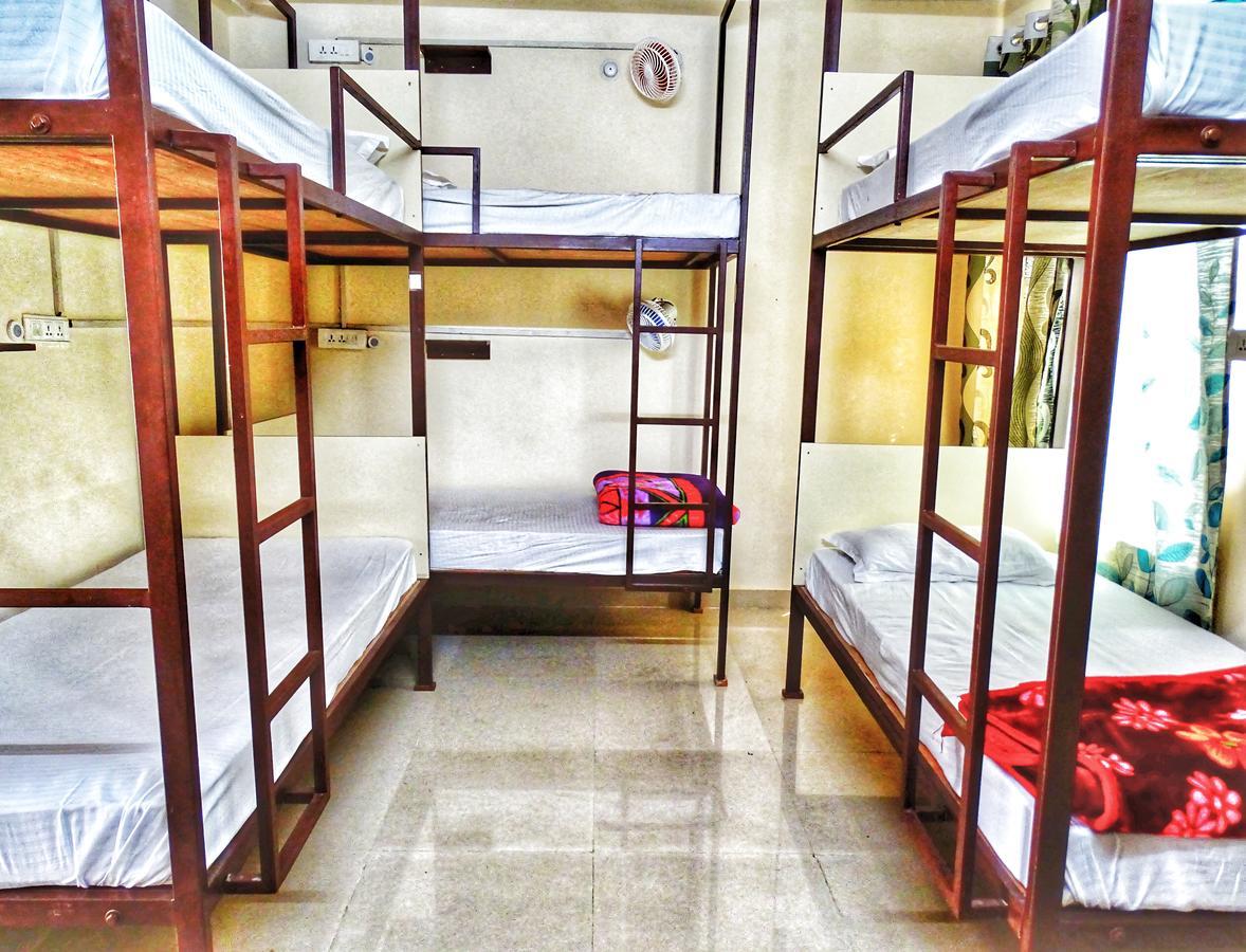 Hostel Cozy Beds Rishikesh Bagian luar foto