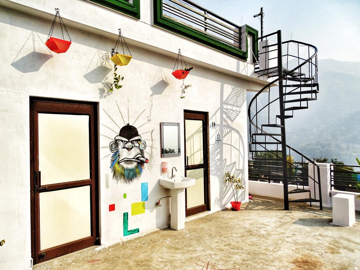 Hostel Cozy Beds Rishikesh Bagian luar foto